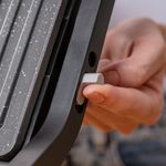 7899831336937-7899831336944-WAP-SANDUICHEIRA-GRILL-INOX-WS1000-06.jpg