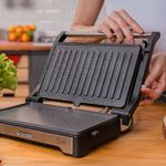 7899831336937-7899831336944-WAP-SANDUICHEIRA-GRILL-INOX-WS1000-05.jpg