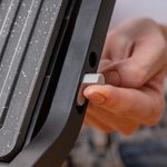 7899831336937-7899831336944-WAP-SANDUICHEIRA-GRILL-INOX-WS1000-06.jpg