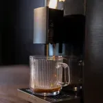 7899831342921-7899831342938-CAFETEIRA-ESPRESSO-AUTOMATICA-WCE19-USO-35